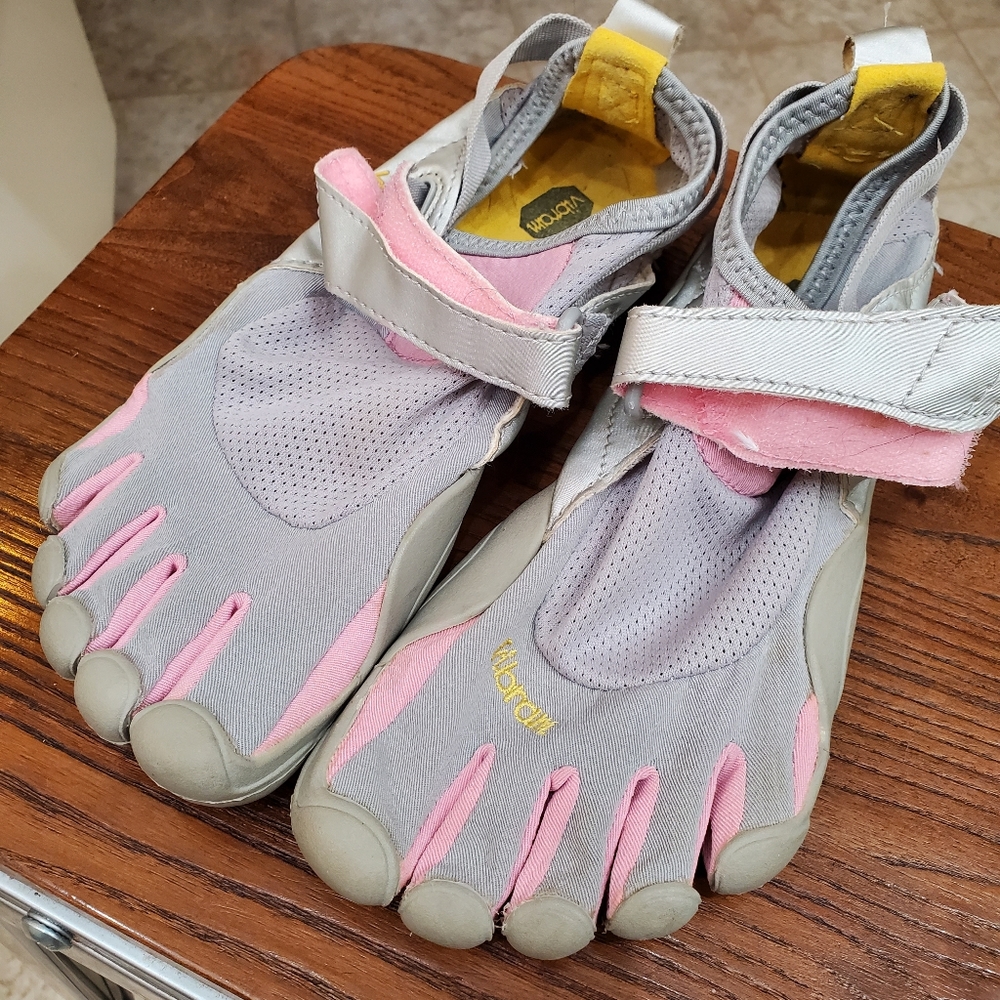 Womens Vibrant 5 Finger Toe Shoes Barefoot